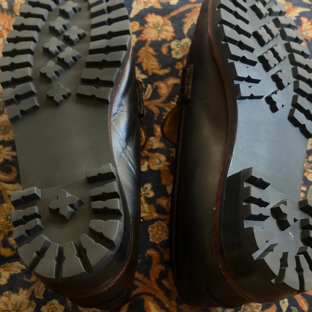 Like new Madewell size 8.5 black leather penny loafers. - Picture 8 of 11